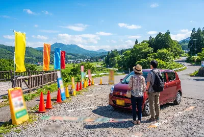 レンタカーの受付・貸出をしている様子