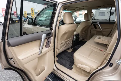 自動車