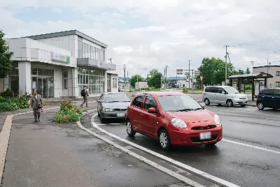 道路や車のある風景