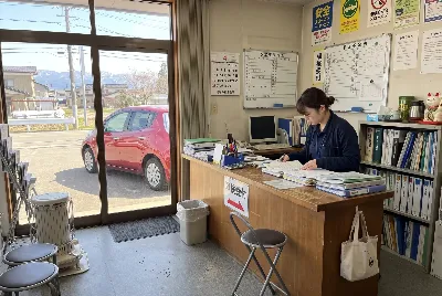 自動車販売店・整備工場のスタッフ