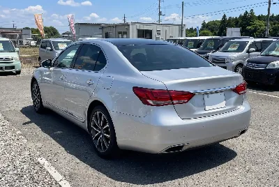 自動車