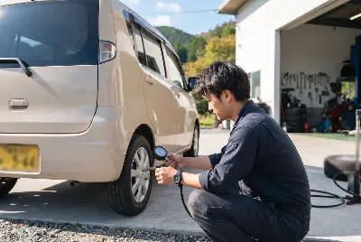 タイヤ交換・タイヤ作業をしている様子