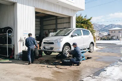 タイヤ交換・タイヤ作業をしている様子
