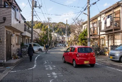 道路や車のある風景