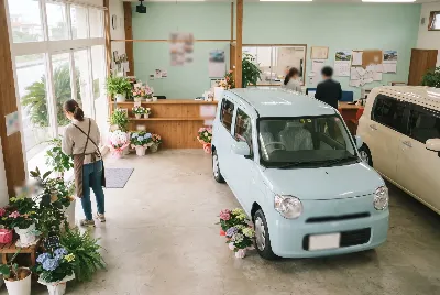 中古車の販売・買取をしている様子