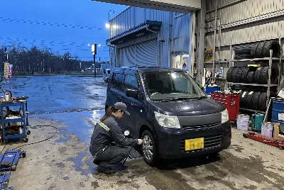 自動車販売店・整備工場のスタッフ