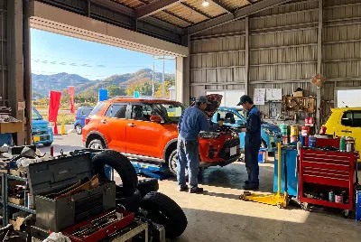 自動車販売店・整備工場のスタッフ