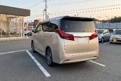 自動車