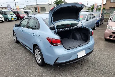 自動車