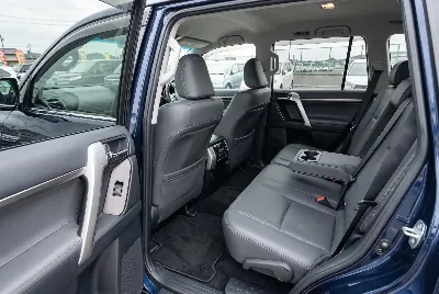 自動車