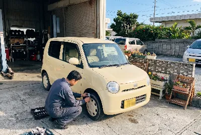 タイヤ交換・タイヤ作業をしている様子