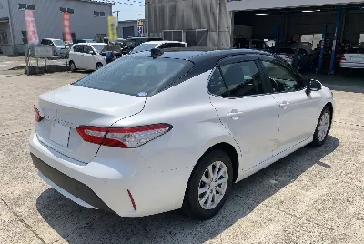 自動車