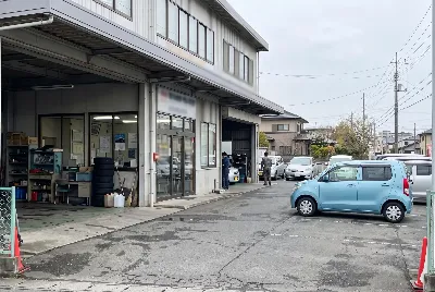 自動車整備工場・販売店の店舗や設備