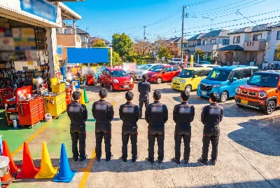 自動車販売店・整備工場のスタッフ