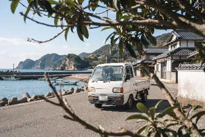 道路や車のある風景