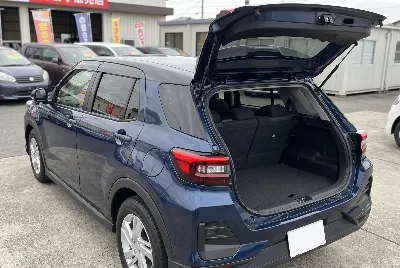 自動車