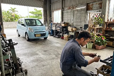 自動車販売店・整備工場のスタッフ