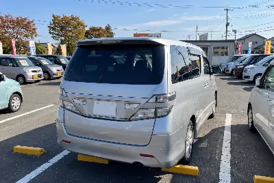 自動車
